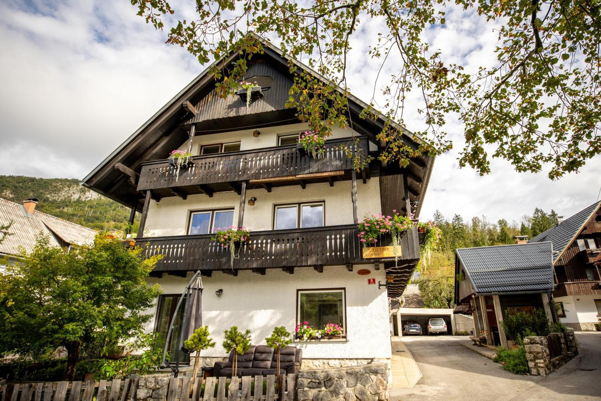 Apartma Kosnik Perunika Bohinj Bagian luar foto